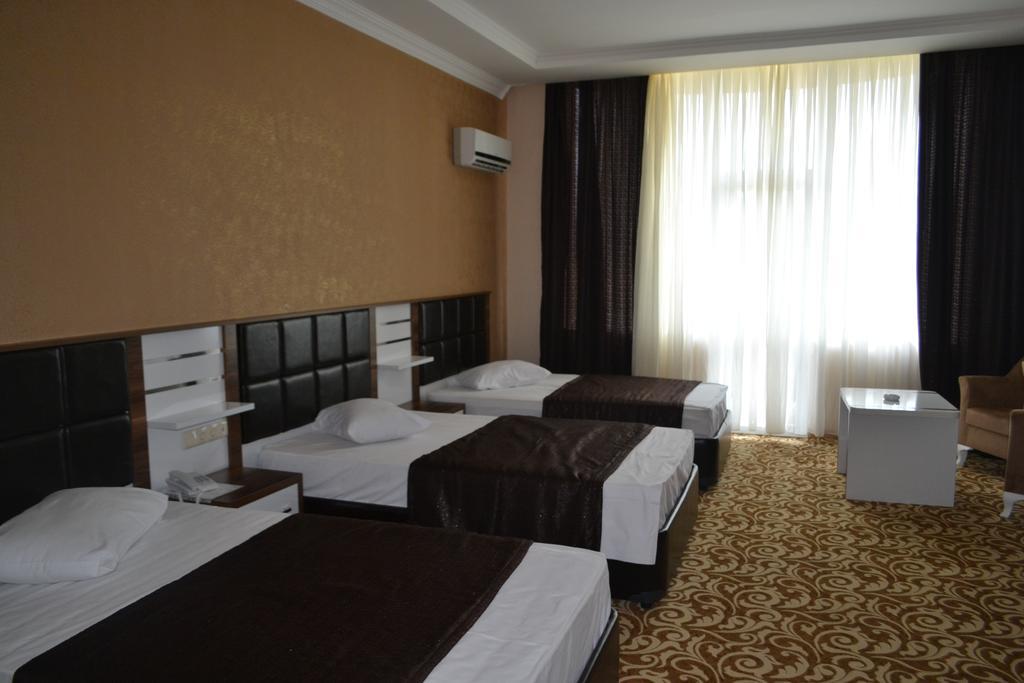 Grand Georgian Palace Batumi Habitación foto